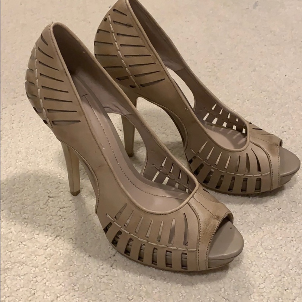 BCBG Generation Heels - Picture 4 of 8